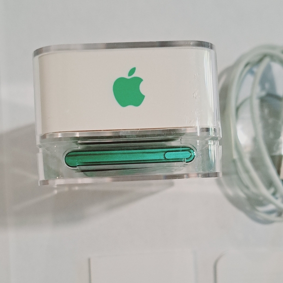 Apple iPod Nano 7th Generation - 16GB - Picture 6 of 7